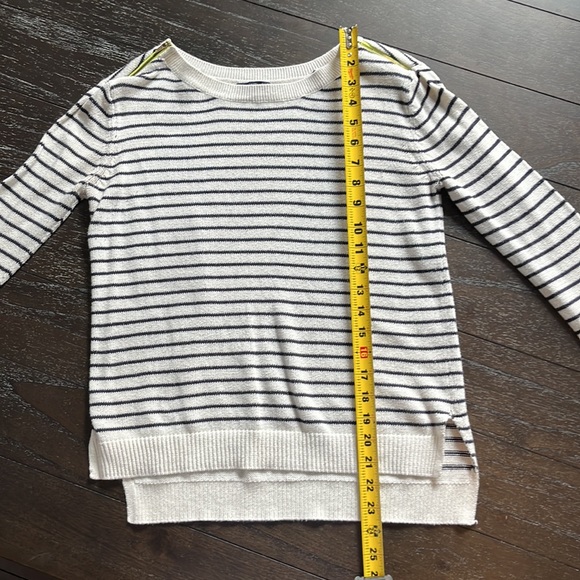 American Eagle Sweater with Zippers - Picture 11 of 12